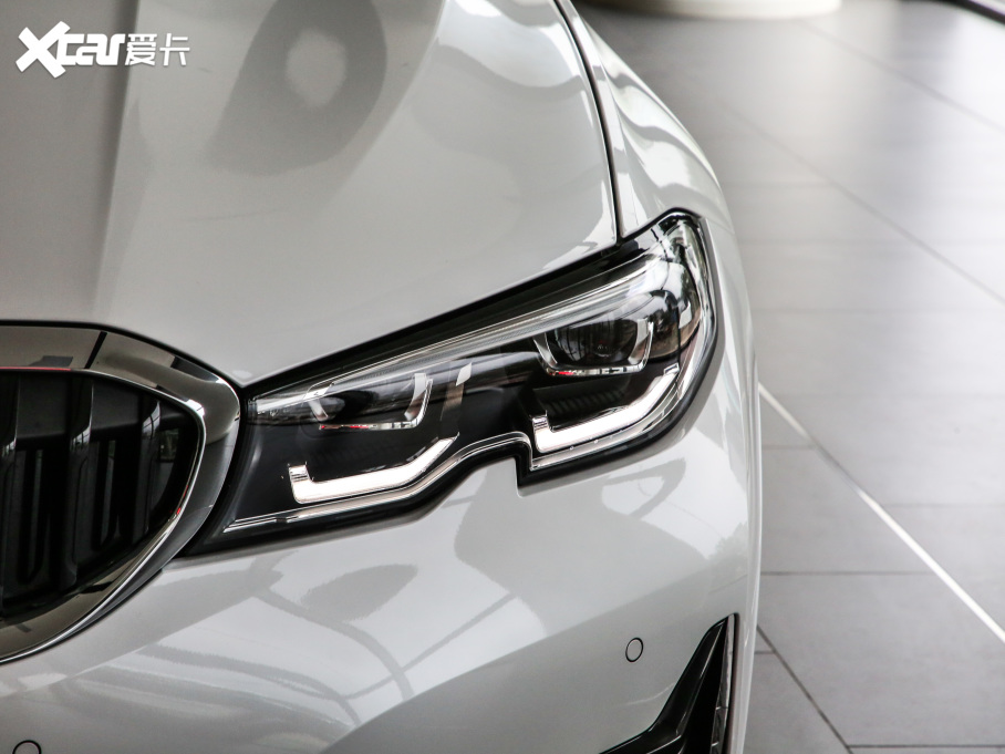 2021��R3ϵ �¿� 320i �\�����b