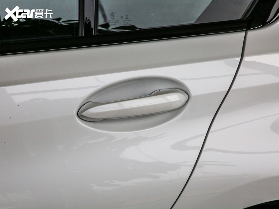 2021R3ϵ ¿ 320i \b