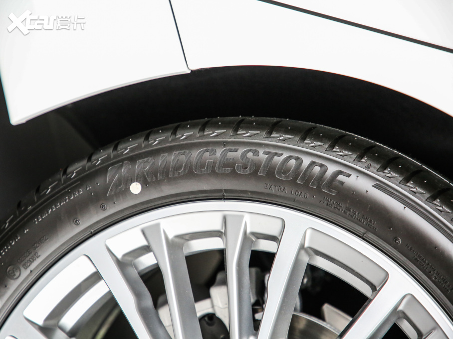 2021��R3ϵ �¿� 320i �\�����b