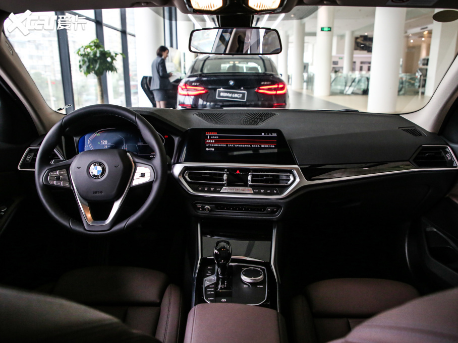 2021R3ϵ ¿ 320i \b