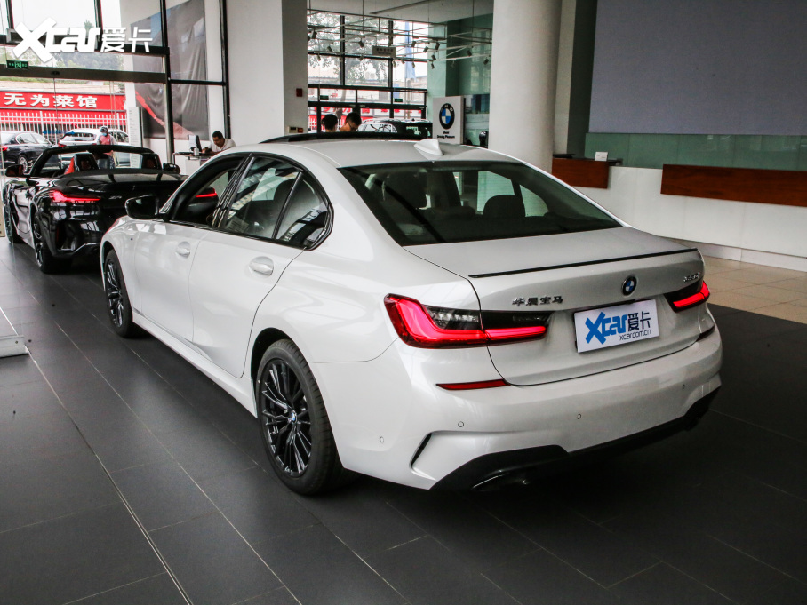 2021��R3ϵ �¿� 330i M�\����ҹ���b