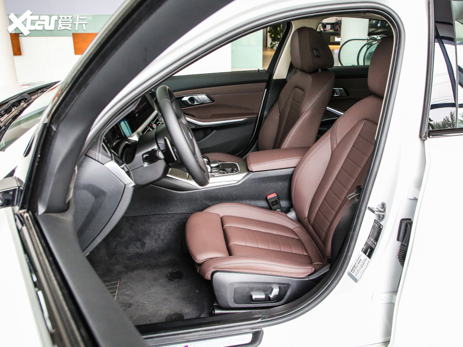 2021��R3ϵ �¿� 330i M�\����ҹ���b