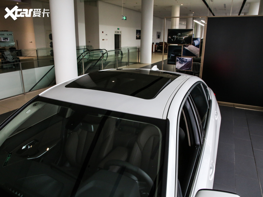 2021��R3ϵ �¿� 320Li M�\�����b