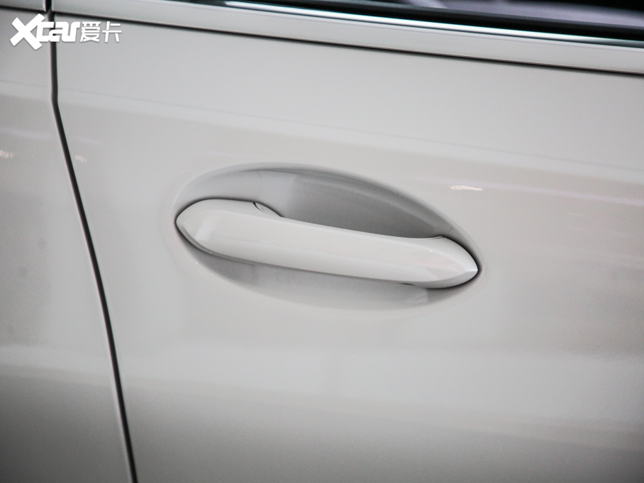 2021��R3ϵ �¿� 320Li M�\�����b