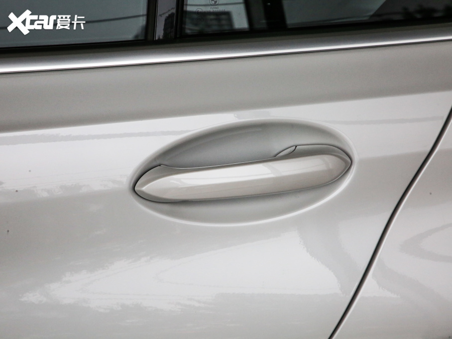 2021��R3ϵ �¿� 320Li M�\�����b