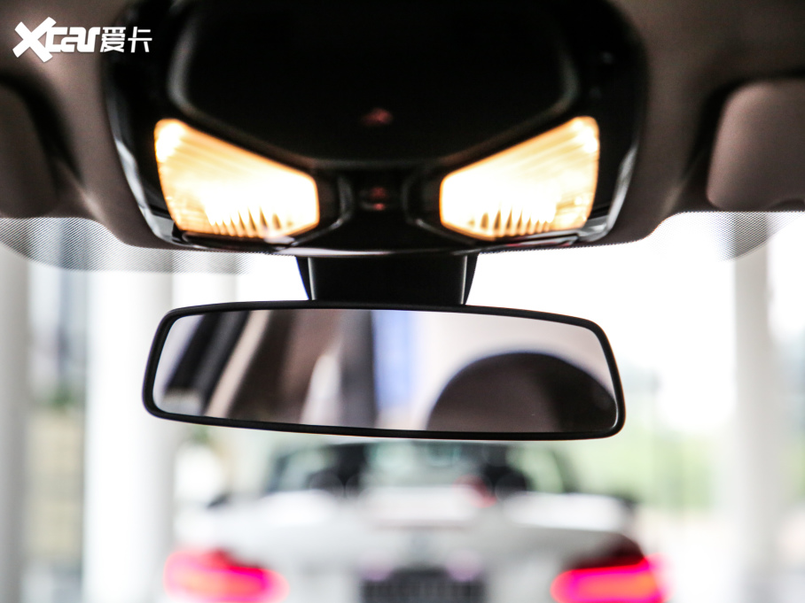 2021R3ϵ ¿ 320Li M\b