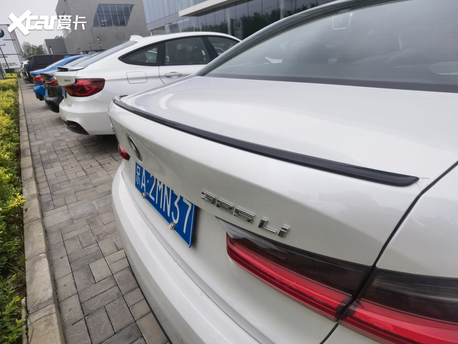 2021R3ϵ ¿ 325Li M\ҹb