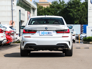 2021330Li xDrive M\ҹb 	