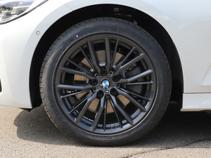 2021330Li xDrive M\ҹb ݆Ȧ