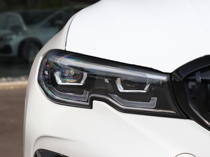 2021330Li xDrive M\ҹb ^