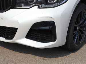 2021330Li xDrive M\ҹb ^