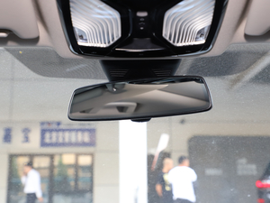 2021330Li xDrive M\ҹb ܇ȺҕR