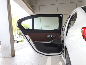 2021330Li xDrive M\ҹb ܇T