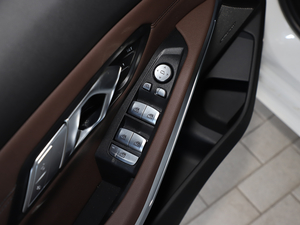 2021330Li xDrive M\ҹb {܇ƅ^(q)	