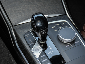 2021325i M\(yn)b  QU