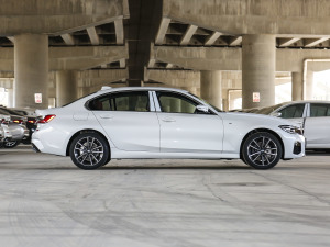 2021325Li xDrive M\b w^