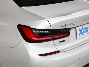 2021325Li xDrive M\b ^