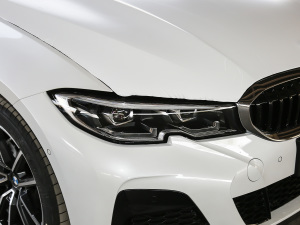 2021325Li xDrive M\b ^