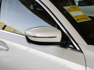 2021325Li xDrive M\b ^