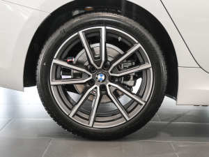 2021Ŀ 325Li M\b ݆Ȧ