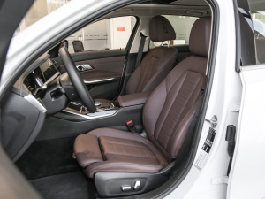 2021Ŀ 325Li M\(yn)(dng)b g