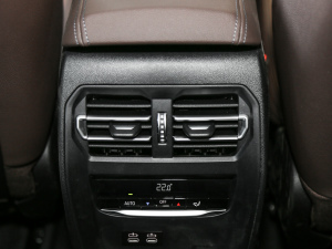 2021Ŀ 325Li M\b п؅^(q)