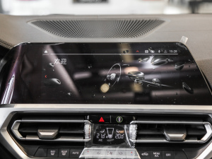 2021Ŀ 325Li M\b п؅^(q)