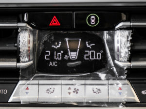 2021Ŀ 325Li M\b п؅^(q)