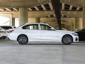 2021Ŀ 320Li M\(yn)b w^