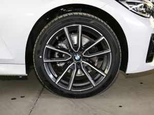 2021Ŀ 320Li M\b ݆Ȧ