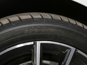 2021Ŀ 320Li M\b ݆̥ߴ