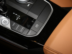 2021Ŀ 320Li M\b v܇Ƅ