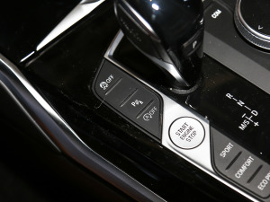 2021Ŀ 320Li M\b п؅^(q)