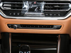 2021Ŀ 320Li M\b п؅^(q)