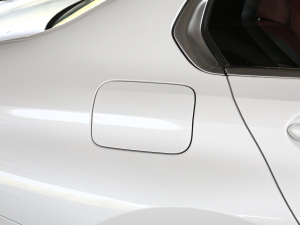 2021Ŀ 325Li xDrive M\b ^