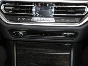 2021Ŀ 325Li xDrive M\b п؅^