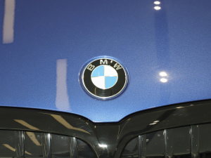 2021Ŀ 325Li M\ҹb ^