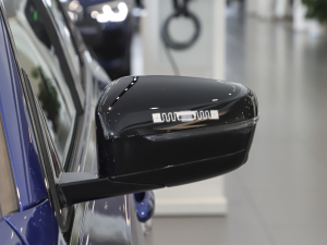 2021Ŀ 325Li M\ҹb ҕR