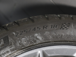 2021Ŀ 325Li M\ҹb ݆̥ߴ