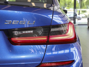 2021Ŀ 325Li M\ҹb β