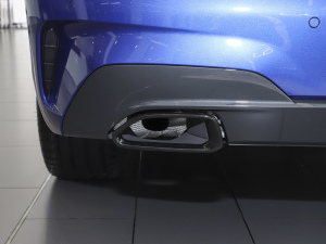 2021Ŀ 325Li M\ҹb ^