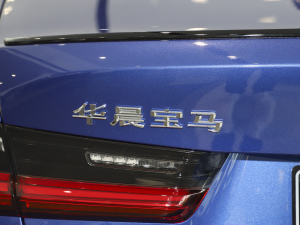 2021Ŀ 325Li M\ҹb ^