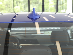 2021Ŀ 325Li M\ҹb ^