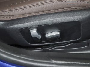 2021Ŀ 325Li M\ҹb g