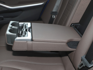 2021Ŀ 325Li M\ҹb g