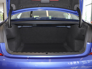 2021Ŀ 325Li M\ҹb g