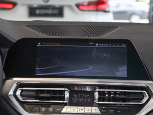 2021Ŀ 325Li M\ҹb п؅^