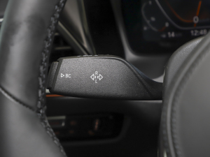 2021Ŀ 325Li M\ҹb п؅^