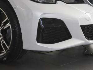 2021Ŀ 325i M\b (ji)^