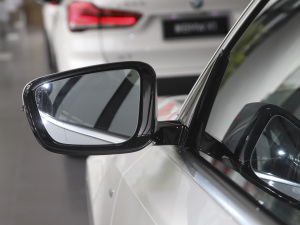 2021Ŀ 325i M\b (ji)^